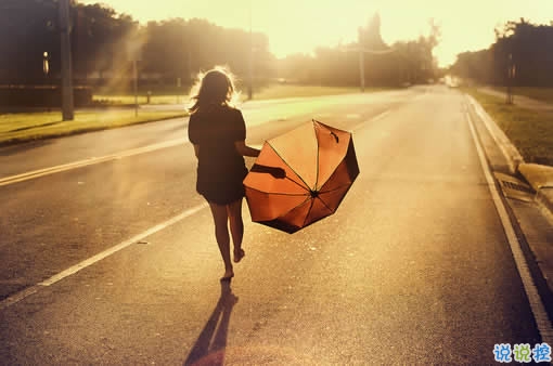 與愛(ài)情有關(guān)的微博說(shuō)說(shuō)精選：我不想因?yàn)閻?ài)情，而拒絕整個(gè)世界6