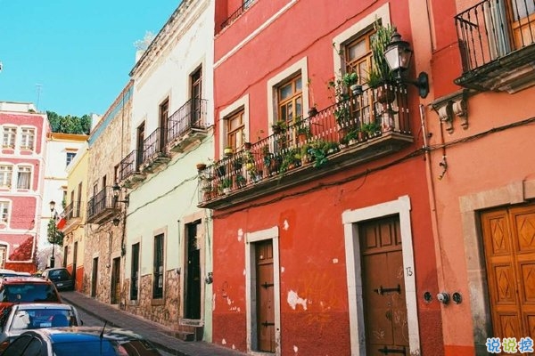 文字控喜歡的簡(jiǎn)單唯美的一句話(huà)說(shuō)說(shuō)帶圖片 煙塵滾滾一路行來(lái)我應(yīng)是迷了路了3