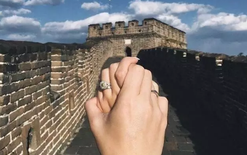 張愛(ài)玲經(jīng)典語(yǔ)錄愛(ài)情一句話打動(dòng)人心 張愛(ài)玲愛(ài)情觀的句子經(jīng)典語(yǔ)錄1