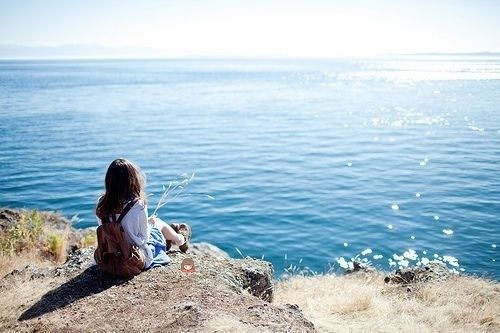 關(guān)于青春人生成長的經(jīng)典哲理說說帶圖片 生活不只眼前的茍且還有詩和遠(yuǎn)方的田野15