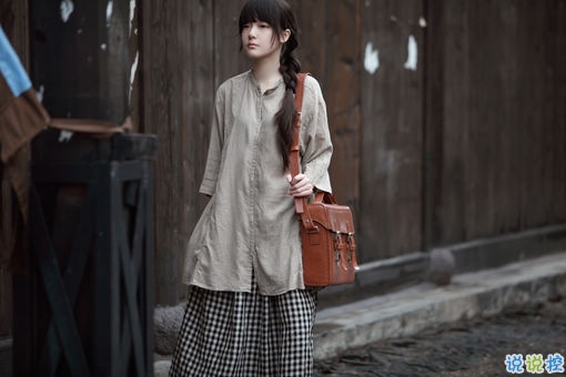 適合朋友圈發(fā)自拍的文案 女生發(fā)自拍的配文獨(dú)特有趣6