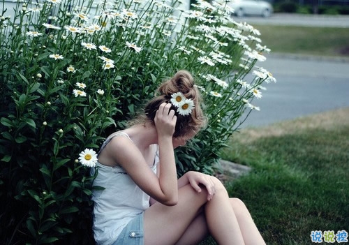 回憶總想哭的傷感說說帶圖片 學著忘記你釋懷一切的傷感說說3