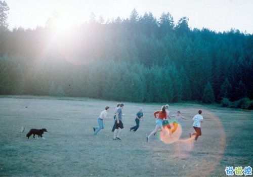 唯美又經(jīng)典的青春成長說說帶圖片 不予時光度流年12