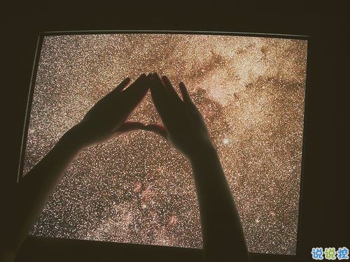 一個(gè)人獨(dú)處時(shí)候的孤獨(dú)是什么感覺(jué)呢？12