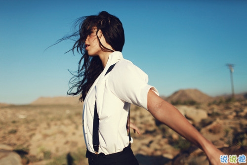讀起來讓人心痛的情感句子帶圖片 最痛苦的不是不曾擁有而是差一點就可以。10