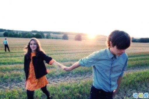 情侶日常秀恩愛(ài)的說(shuō)說(shuō)2019 適合公布戀情的超甜句子精選2