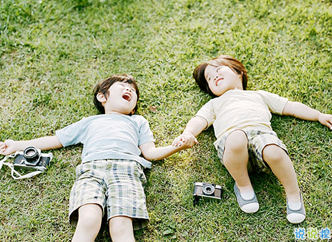 甜蜜而又單純的愛(ài)情的句子和圖片 青梅竹馬兩小無(wú)猜4