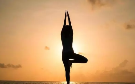 愛(ài)情傷感的句子看了都想流眼淚 句句說(shuō)到心坎2