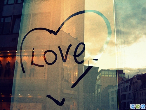 突然很懷念過去的說說內(nèi)心難受 真的很想很想一個人的說說6