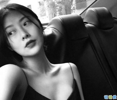 傷感說說配圖黑白心情短語 再大大咧咧的人也會覺得難過13