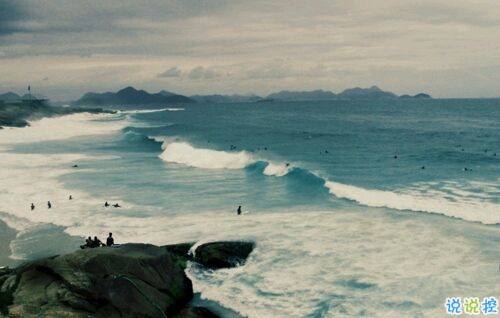 微信朋友圈愛情說說帶圖片 陽光灑在身上像極了愛情5