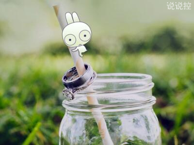 QQ搞笑說說大全：生活不只有眼前的茍且，還有數(shù)不清的作業(yè)