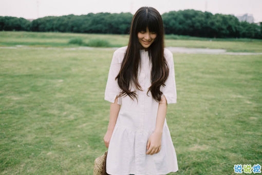 真愛(ài)難覓關(guān)于愛(ài)情的經(jīng)典說(shuō)說(shuō)大全 提起來(lái)有些心酸的愛(ài)情說(shuō)說(shuō)1