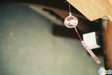 對一個人失望透頂?shù)恼f說 不敢再相信愛情的說說真的受傷過1