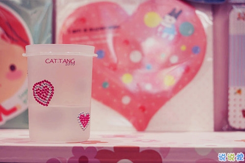 孤獨(dú)的人在深夜中感到心情不好的心情說(shuō)說(shuō) 一個(gè)人感到很憂傷寂寞的心情說(shuō)說(shuō)2