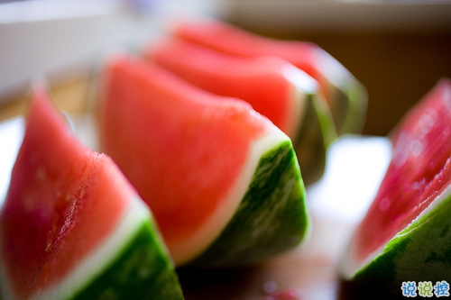 簡單一句話心情說說發(fā)朋友圈 愛你恨你結局就在那里2