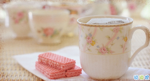 孤獨(dú)的人在深夜中感到心情不好的心情說(shuō)說(shuō) 一個(gè)人感到很憂傷寂寞的心情說(shuō)說(shuō)1