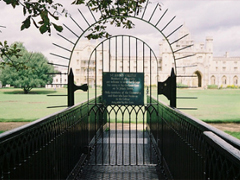 讓人感動(dòng)的愛(ài)情個(gè)性說(shuō)說(shuō)2019精選 總有些話觸碰到你的心靈