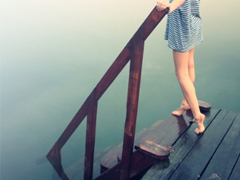 為了愛情受傷的說說心痛不已 愛情不適合我說說與其無關