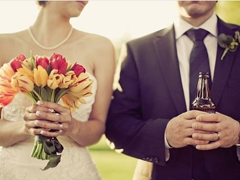 領(lǐng)完結(jié)婚證的微信個(gè)性說說2018 關(guān)于領(lǐng)結(jié)婚證的高逼格說說發(fā)朋友圈