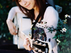 兩個(gè)人感情中的甜蜜心酸往事 關(guān)于愛(ài)情的說(shuō)說(shuō)