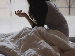 年少時(shí)轟轟烈烈的愛情說說 為愛情流過眼淚的說說