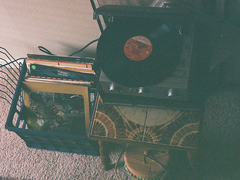 寫給曾經(jīng)喜歡過的人的愛情說說 深夜里一個(gè)人感到無助難過的說說