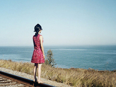 簡(jiǎn)單的一句話(huà)唯美有哲理的英文句子和圖片 時(shí)間可以治愈一切