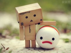 空間經(jīng)典說說帶圖片：別嫌棄我幼稚，我對不熟的人才會用腦子