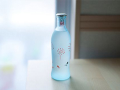 浪漫甜蜜唯美的愛情小句子帶圖片 世間萬物皆不如你眉眼動(dòng)人