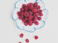 戀愛時(shí)的甜蜜小情話溫柔的句子帶圖片 我奔向你就像奔向未來(lái)