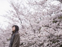 甜蜜的是草莓味的愛情說說帶圖片 穿過茫茫人海與你相遇