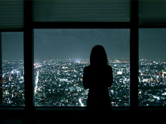 女生傷感說(shuō)說(shuō)真情流露帶圖片 短一點(diǎn)的女生說(shuō)說(shuō)心碎難過(guò)