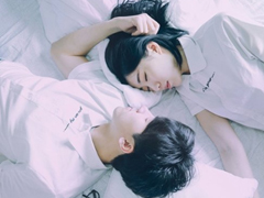 適合睡前給心愛(ài)的女孩發(fā)的情話(huà) 男生給女生睡前發(fā)的情話(huà)