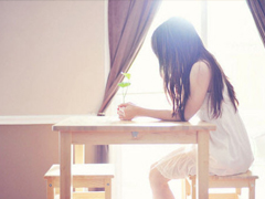 悄無聲息的默默暗戀一個(gè)人的傷感心情說說帶圖片