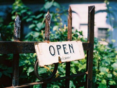 關(guān)于愛情的超傷感的說說帶圖片 我說我要走你沒有挽留我也沒有回頭