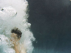 感情是最痛的一道傷疤傷感句子大全 很難過(guò)憂傷的傷感句子