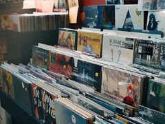 一句話微信傷感說(shuō)說(shuō) 心痛得厲害的說(shuō)說(shuō)難過(guò)至極