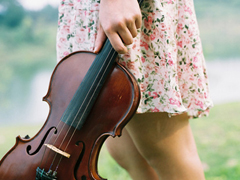 一個(gè)人深夜流淚的傷感說(shuō)說(shuō) 失戀了無(wú)法走出來(lái)的傷心說(shuō)說(shuō)