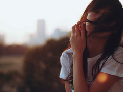 愛到痛了痛到哭了的傷感愛情說說 很難過快不能呼吸的憂傷說說