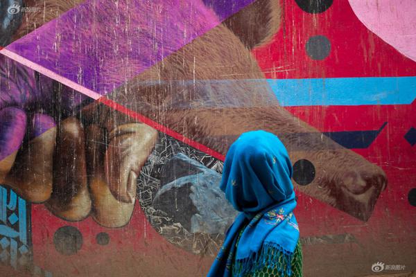 竹山縣中全珠寶店（個(gè)體工商戶(hù)）[成立] 注冊(cè)資本10萬(wàn)人民幣