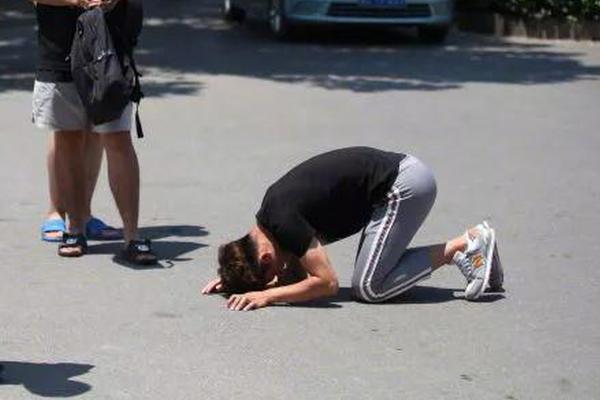 [殘?zhí)貖W]會田徑比賽 三名運(yùn)動員超世界紀(jì)錄