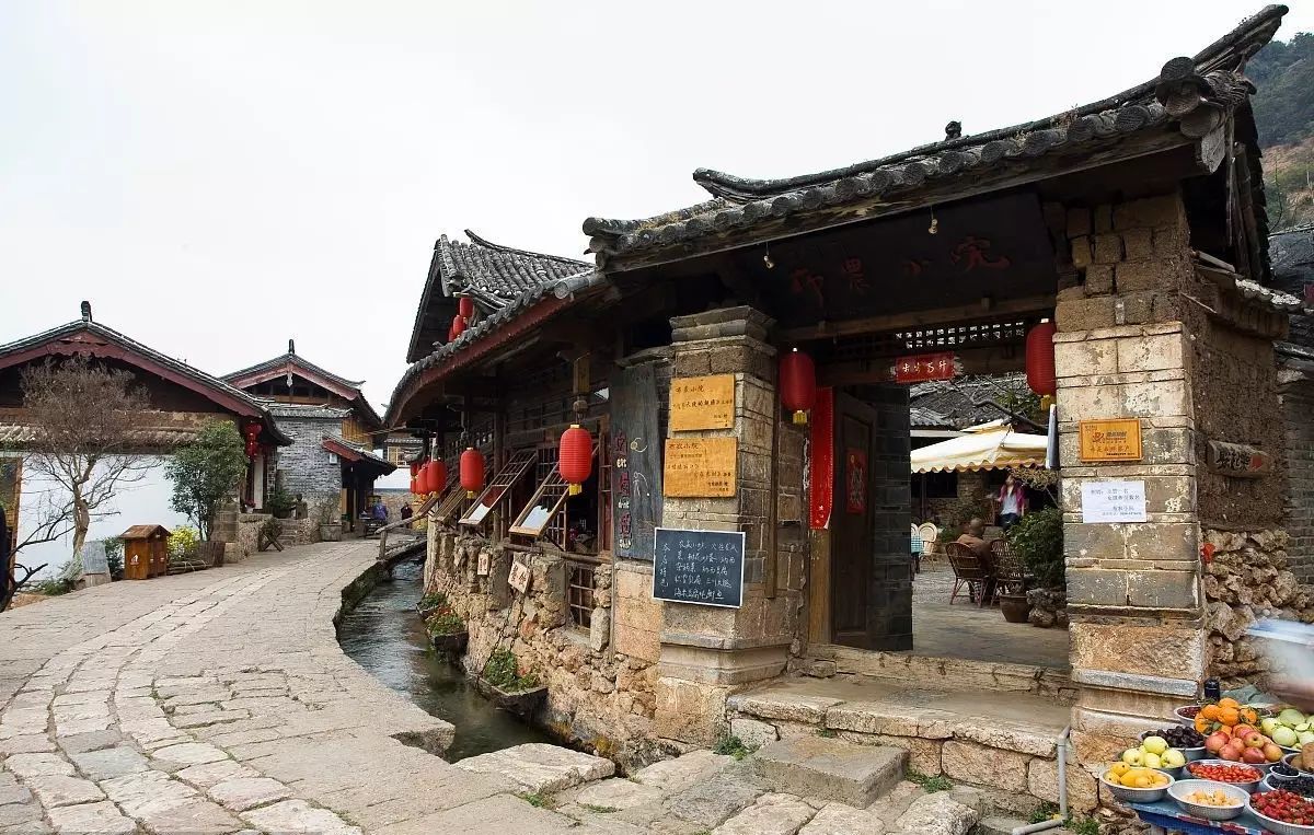 束河桃花塢，在茶馬古道浮生清閑陪父母慢慢變