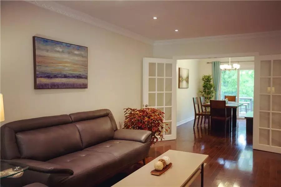 多村一號(hào)，在海外住進(jìn)小別墅慢條思理地生活