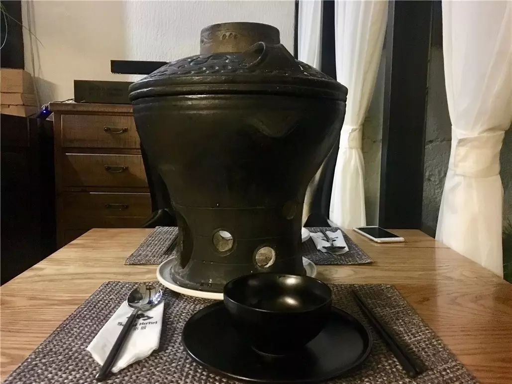 香格里拉薩洛頤度假酒店，以上帝視角看納帕海