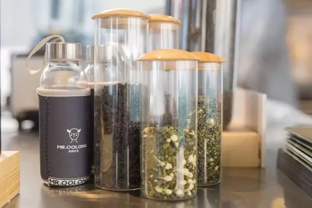 烏龍先生，用心做好茶發(fā)揚博大精深的茶文化