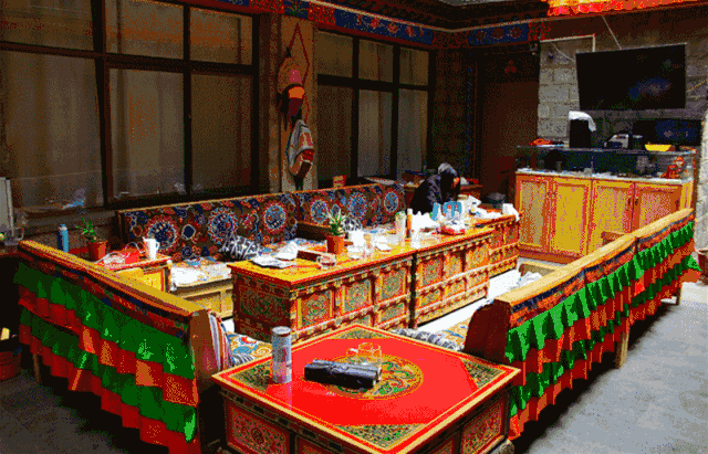 湖州嶺霧，在云霧之巔把自然搬進屋內