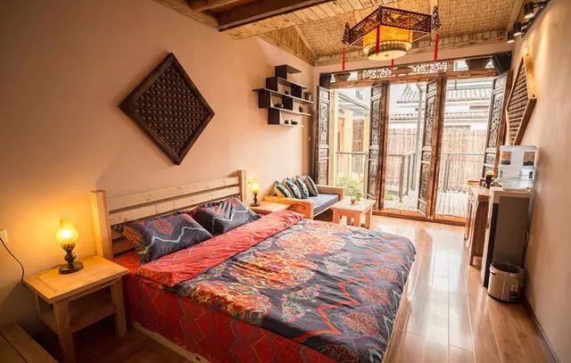 湖州嶺霧，在云霧之巔把自然搬進屋內