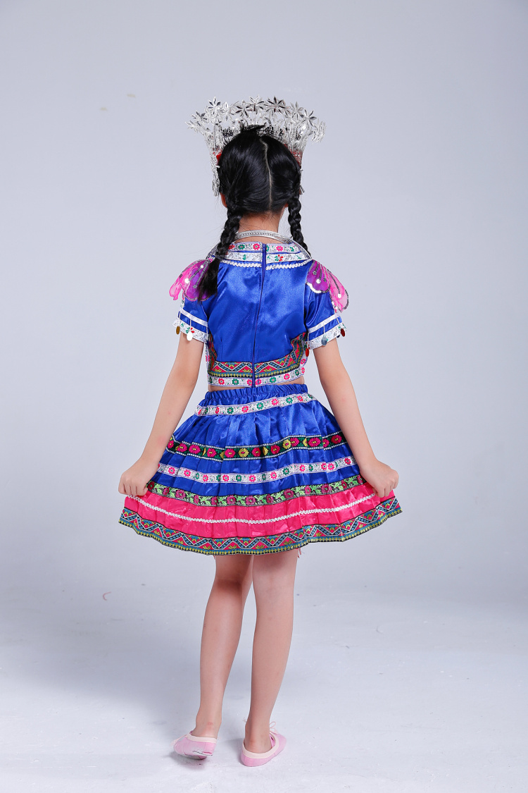 兒童款土家族苗族服飾，百褶裙少數(shù)民族服裝