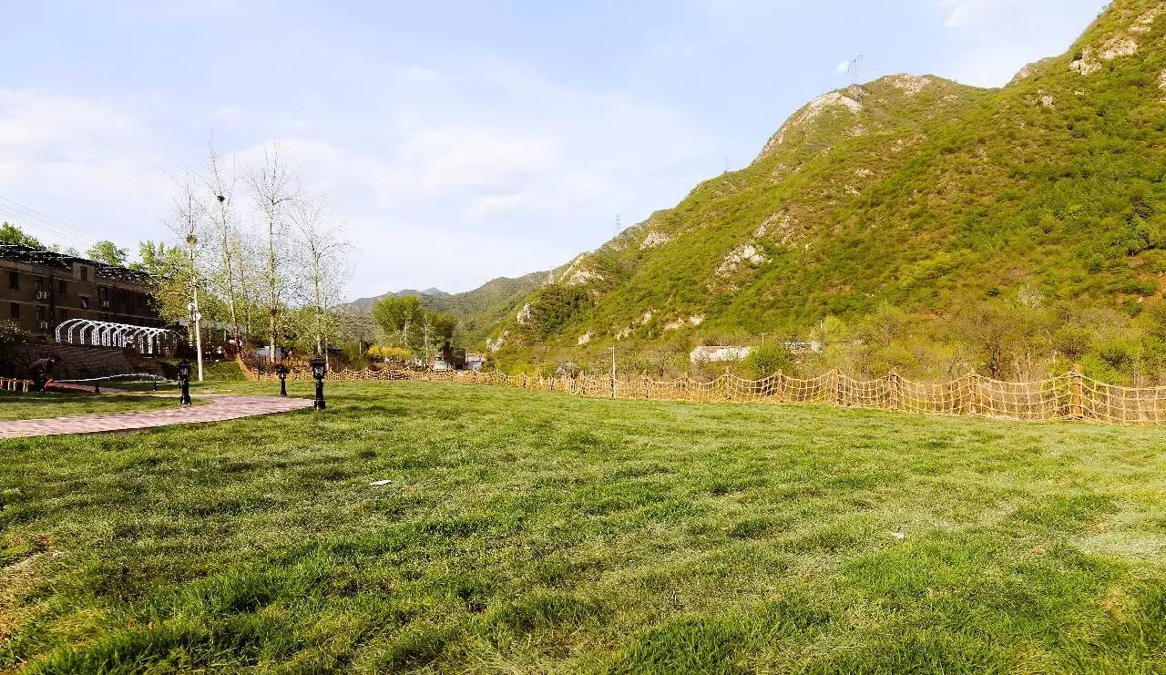 北京金岳臺(tái)溫泉酒店，承載著上個(gè)世紀(jì)的老磚樓